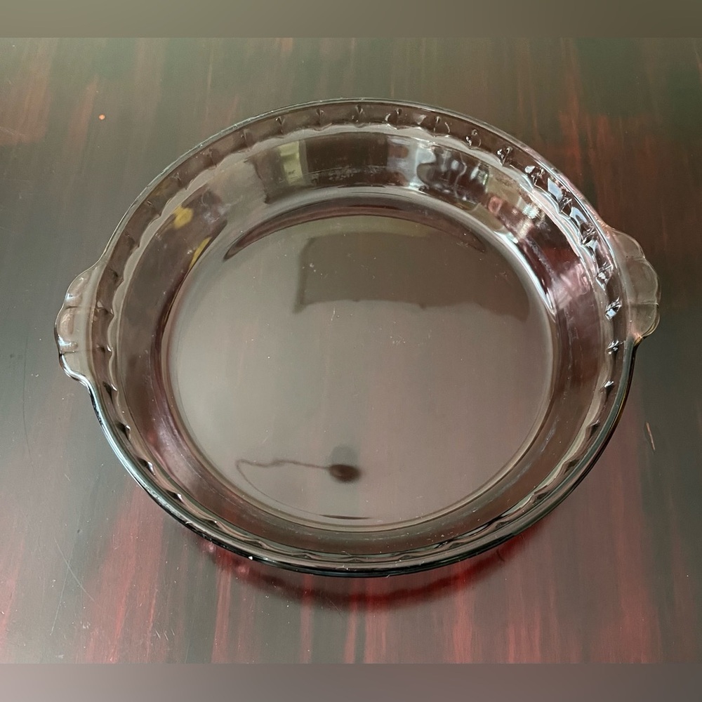 Pyrex Cranberry Scalloped 9.5” Pie Dish #229